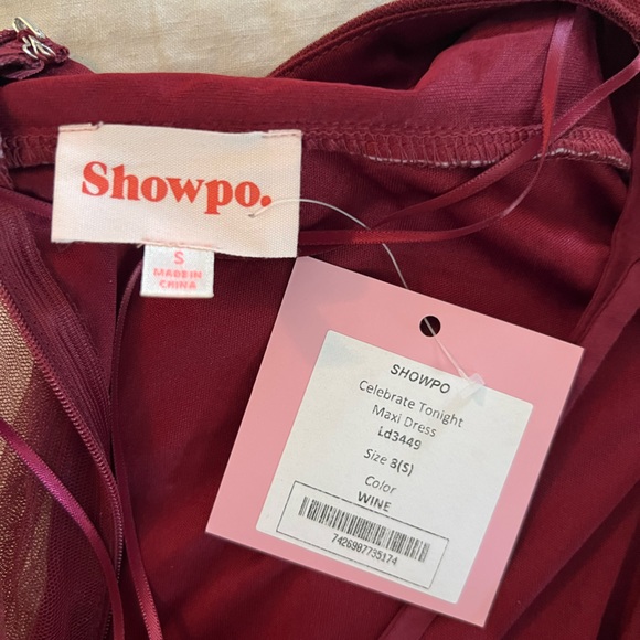Showpo Celebrate tonight Maxi dress. Wine color. Size Small. - Picture 3 of 10